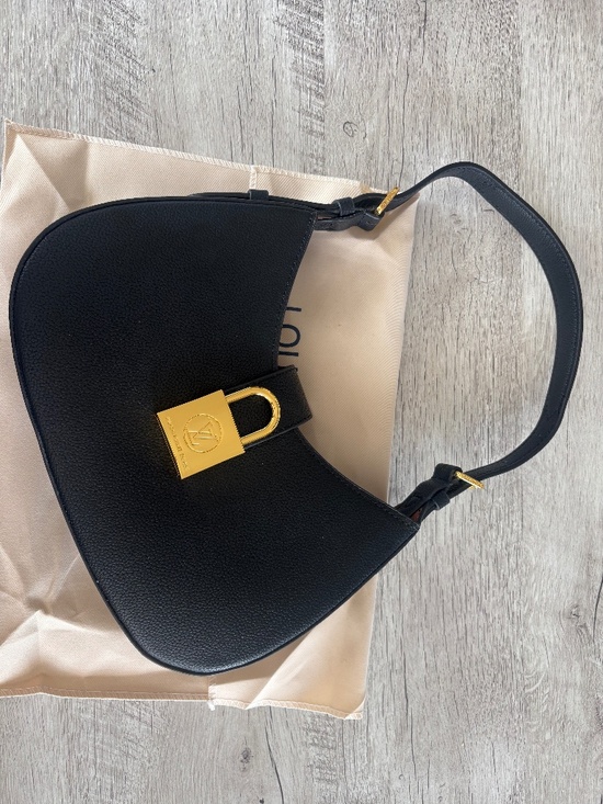Handbags - Black Shoulder Bag
